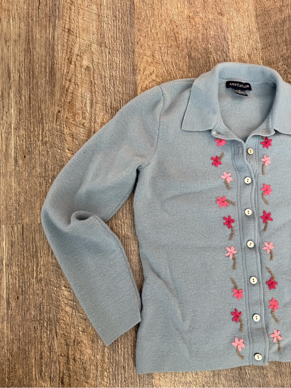 Vintage Ann Taylor Merino Wool Floral Embroidered Cardigan Blue M - Picture 8 of 15